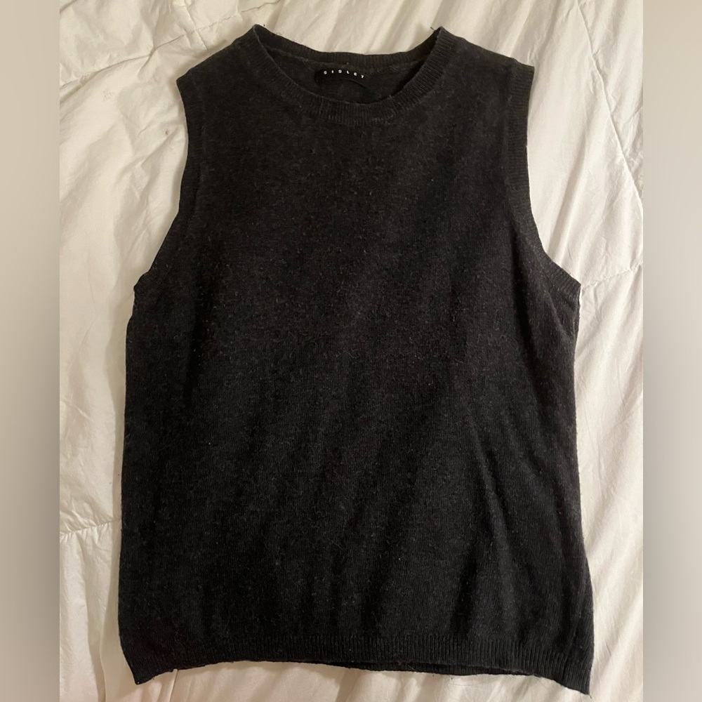 small Sisley grey sweater vest